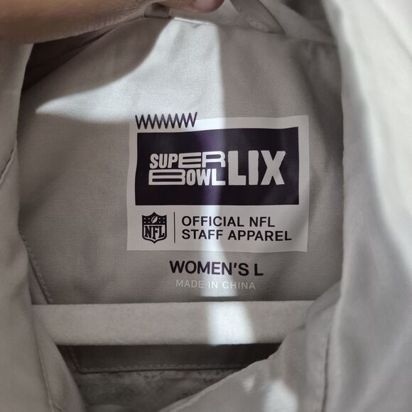 New Official NFL Super Bowl LIX Staff Anorak Beige Zip Hooded Rain Jacket Large - Picture 3 of 8